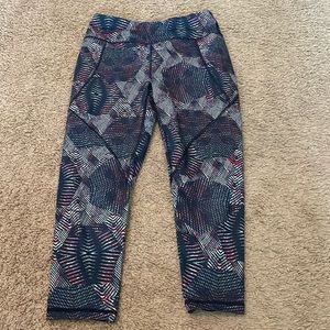 EUC women’s Patagonia Centered Crops size medium 7/8 length